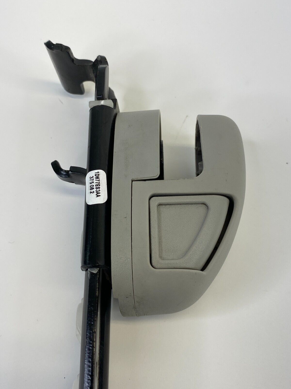 2009 2010 Volkswagen Routan Front Right Seat Belt Height Adjuster 1DW77ES3AA