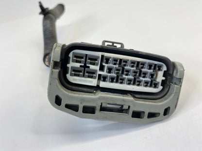 99-04 HONDA ODYSSEY 3.5L V6 AT ABS ANTI LOCK BRAKE PUMP RELAY PLUG CONNECTOR