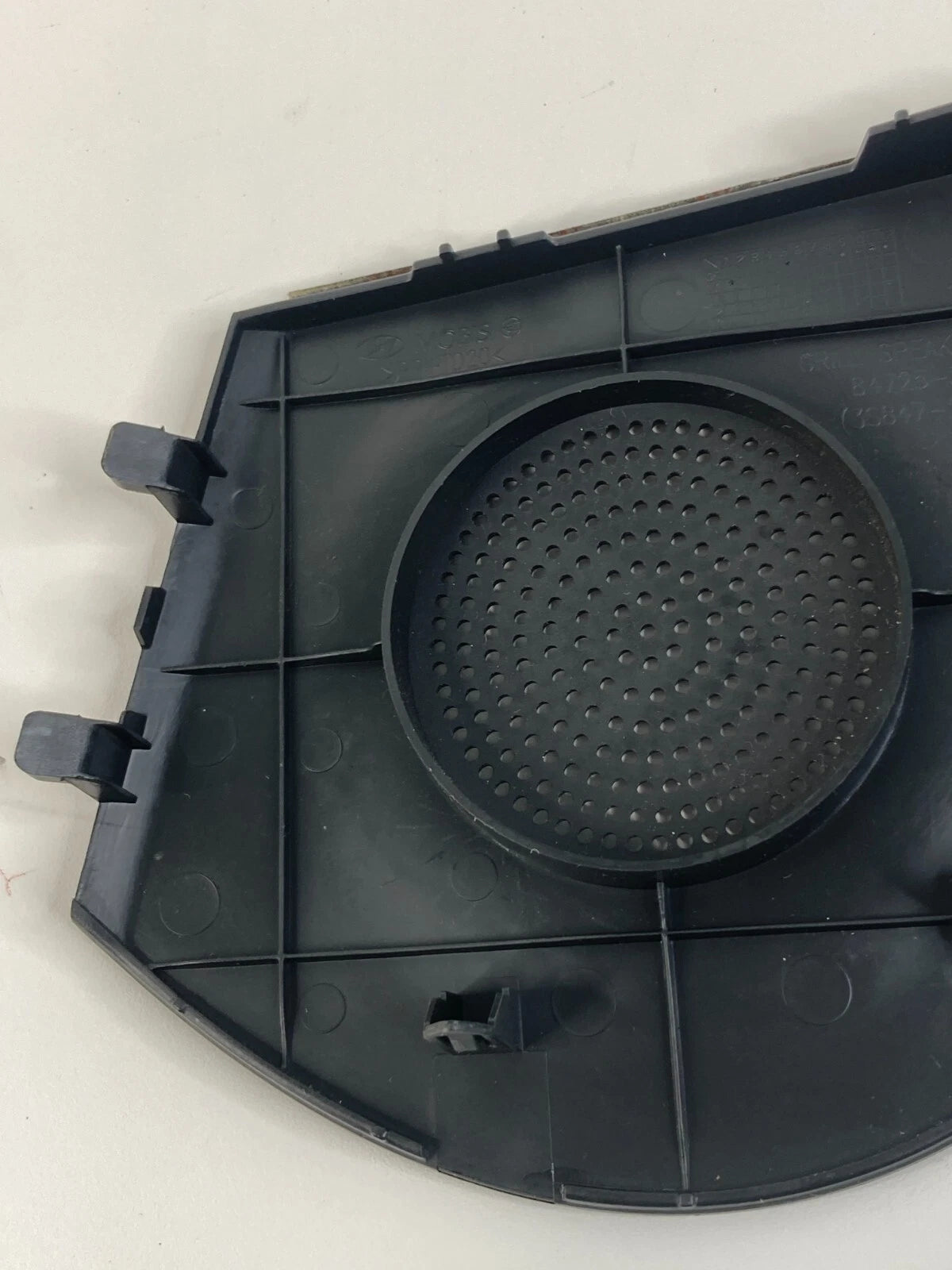 2011-2014 HYUNDAI SONATA UPPER DASH LEFT SPEAKER GRILLE COVER 84725-3S100 OEM