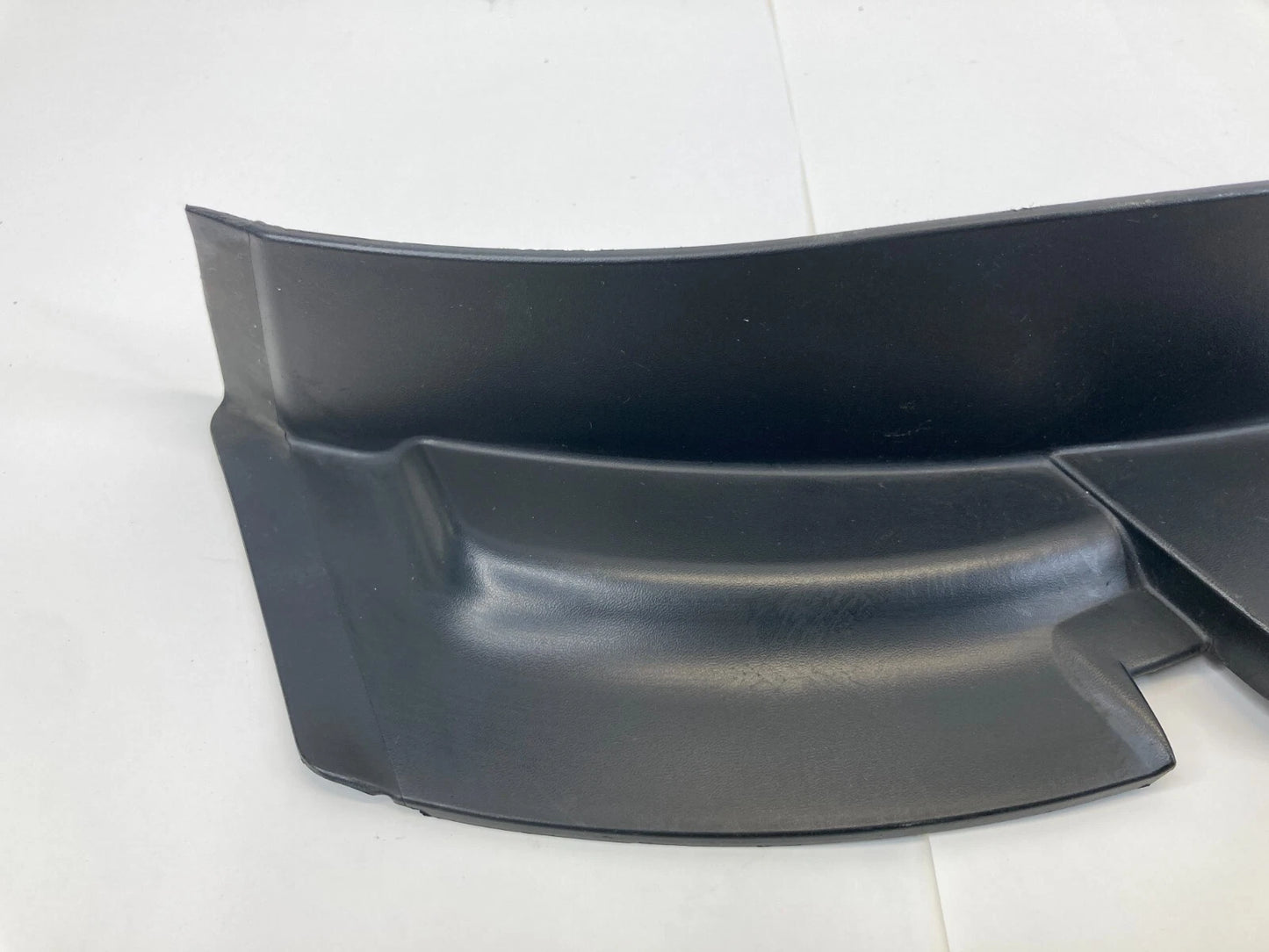 2003-2008 INFINITI FX35 RL INNER BUMPER TAILLIGHT COVER TRIM 85075-CG000 OEM