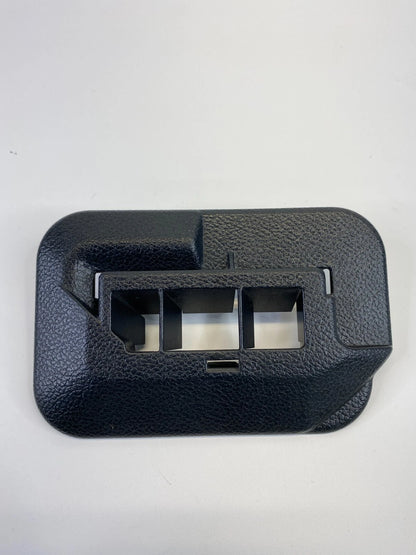 2007 2008 INFINITI G35 SEDAN FRONT RIGHT SIDE A/C FOOT AIR DUCT VENT GRILLE TRIM