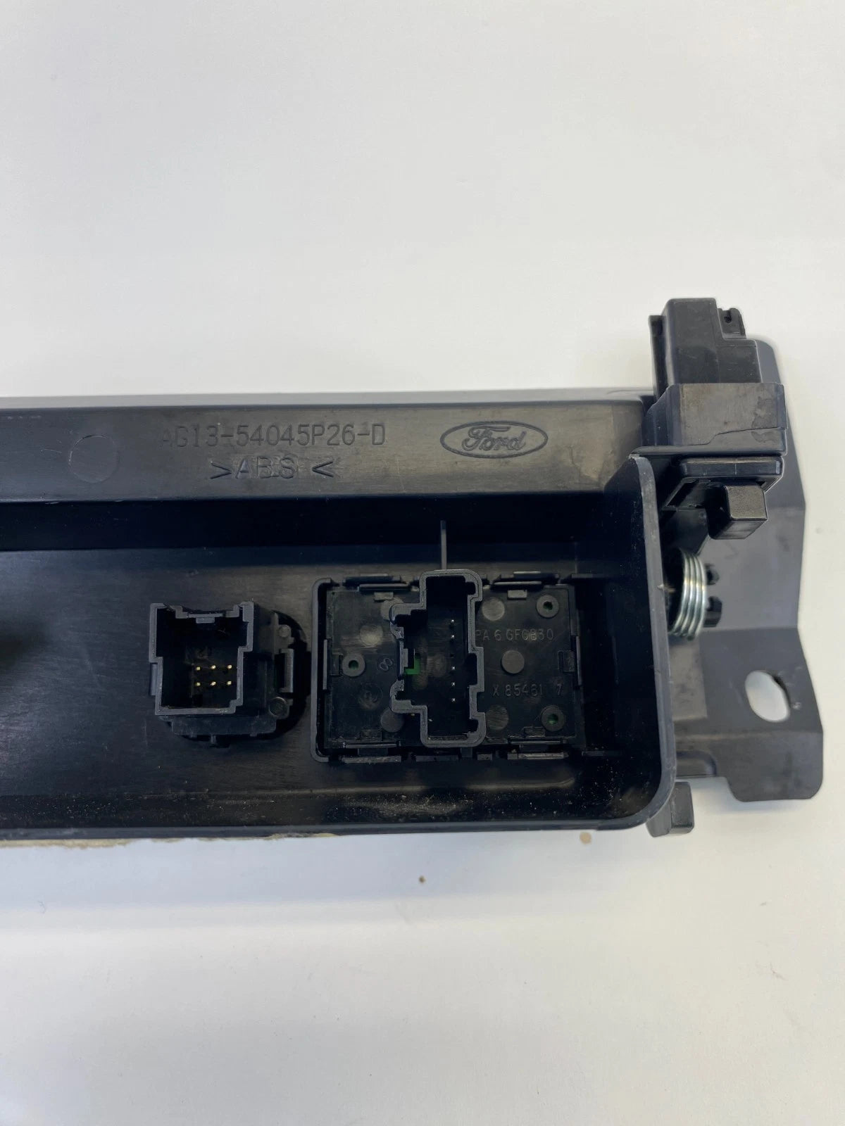 2010-2012 FORD TAURUS CENTER DASHBOARD STORAGE BIN BG13-54045P26-D OEM
