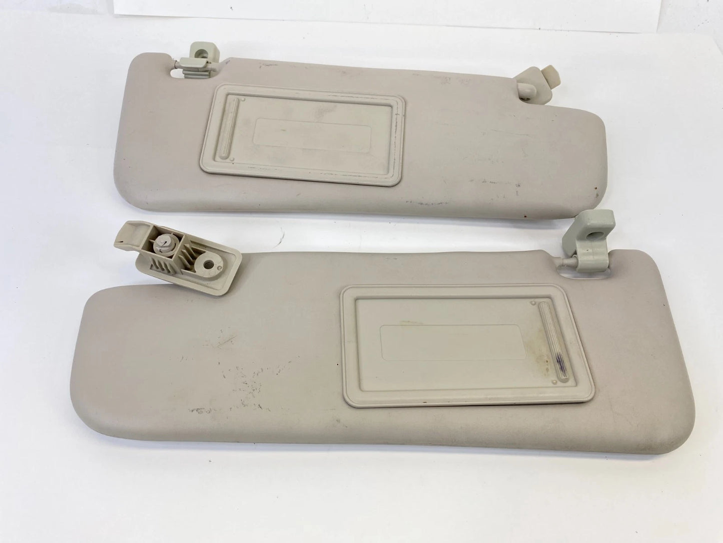 2012-2016 FIAT 500 HATCHBACK FRONT LEFT & RIGHT SIDE SUNVISOR SUN VISOR OEM