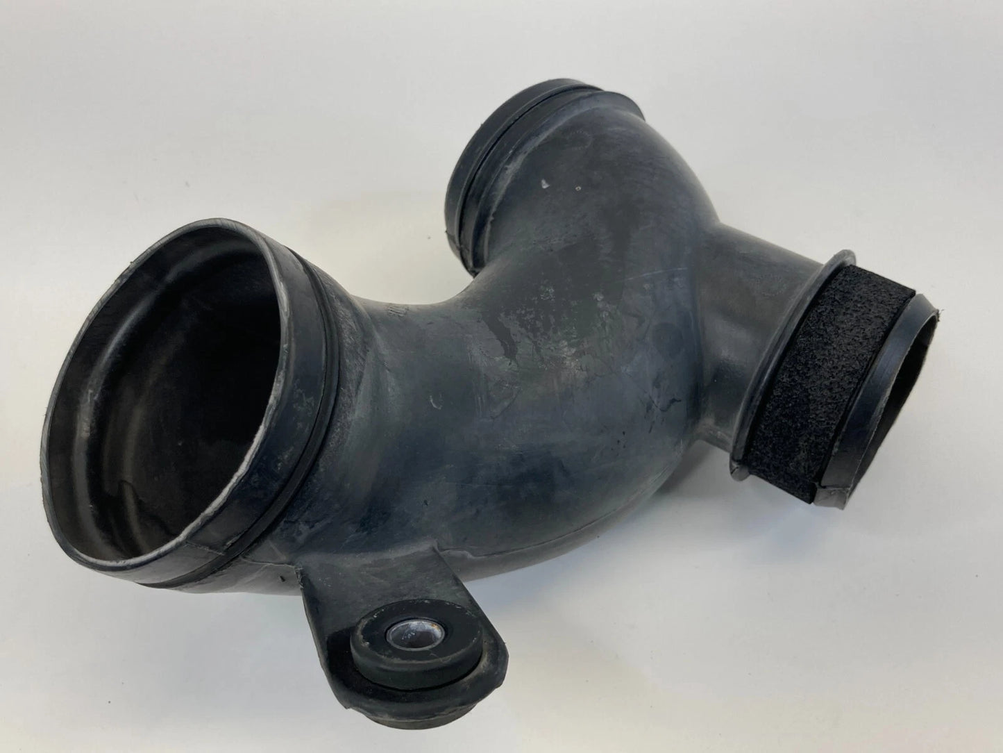 2005-2010 KIA SPORTAGE LX 2.0L L4 AIR INTAKE DUCT CONNECTOR HOSE 28211-2E100 OEM