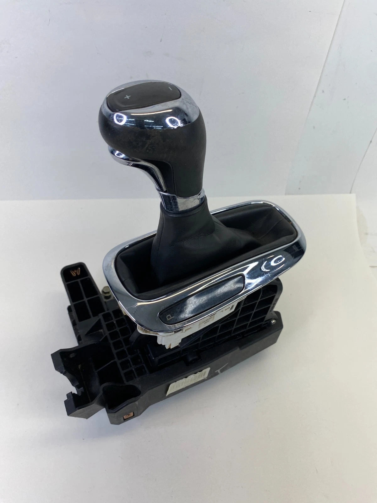 2014-2016 CHEVROLET MALIBU AUTOMATIC FLOOR GEAR SHIFTER SELECTOR ASSEMBLY OEM