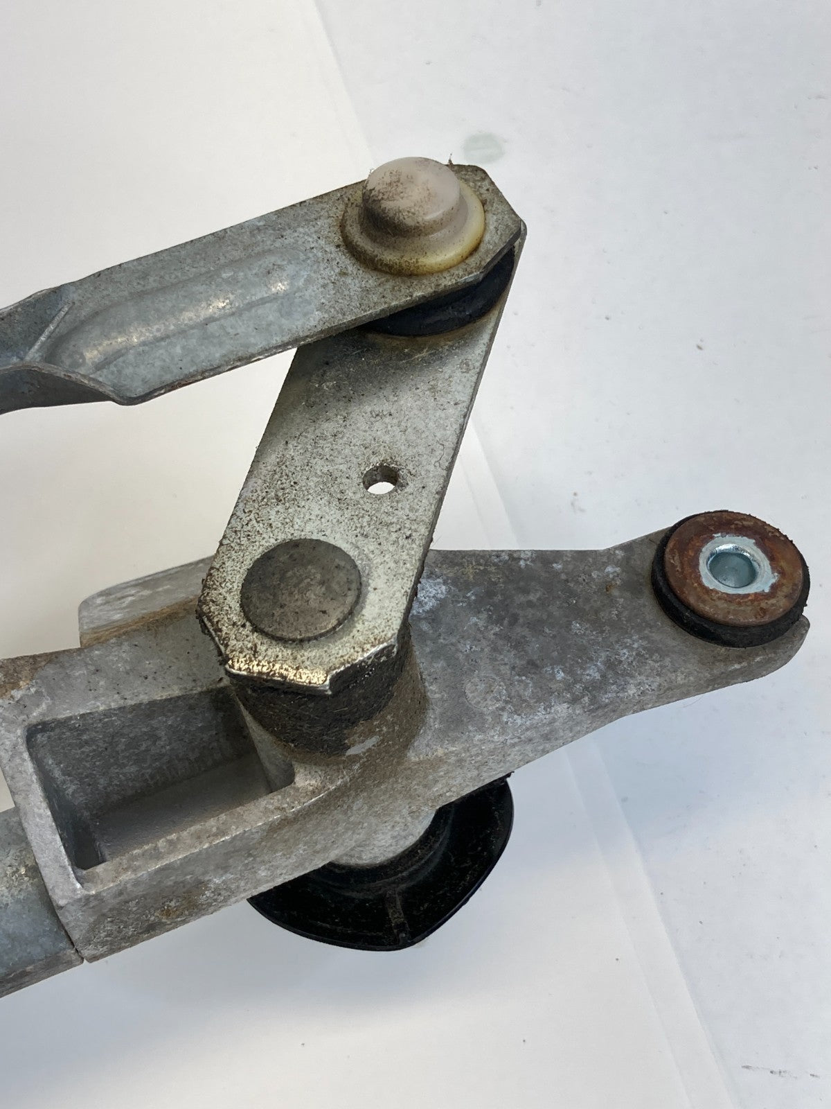 10-17 GMC Terrain Chevy Equinox Front Windshield Wiper Motor w/ Linkage 25788746