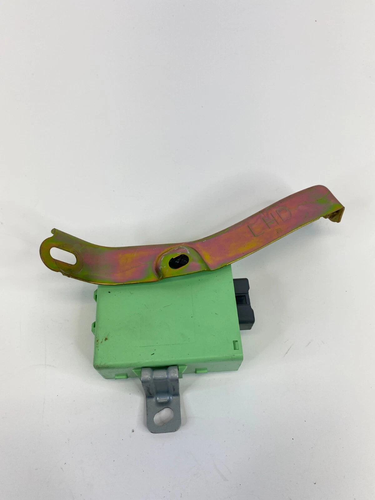 1998-2005 LEXUS GS300 RUNNING LIGHT RELAY CONTROL MODULE 82642-33020 OEM