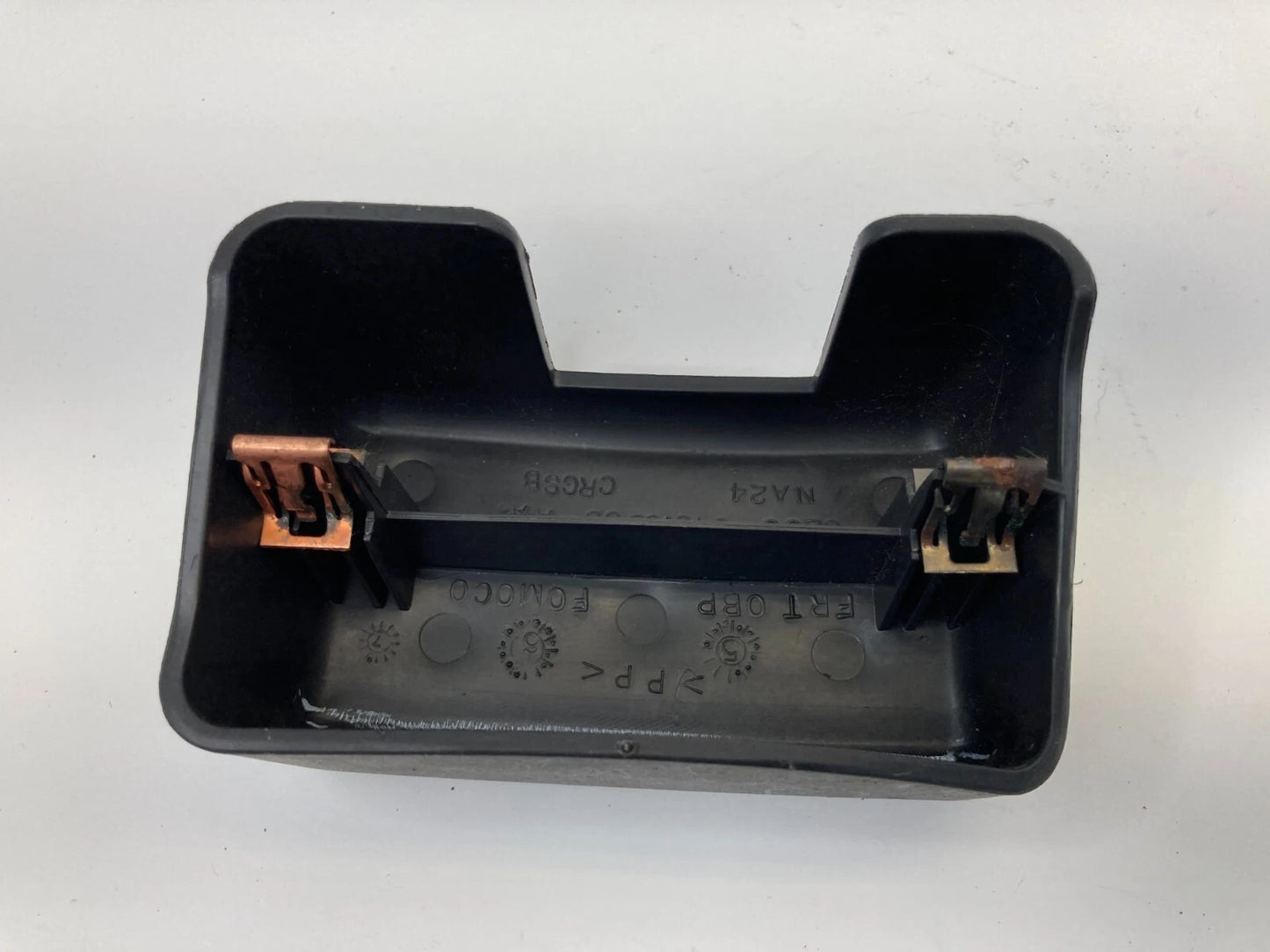 06-11 MERCURY MILAN 06-12 FUSION FRONT SEAT OUTER FOOT TRACK COVER 6E5354618D0AA