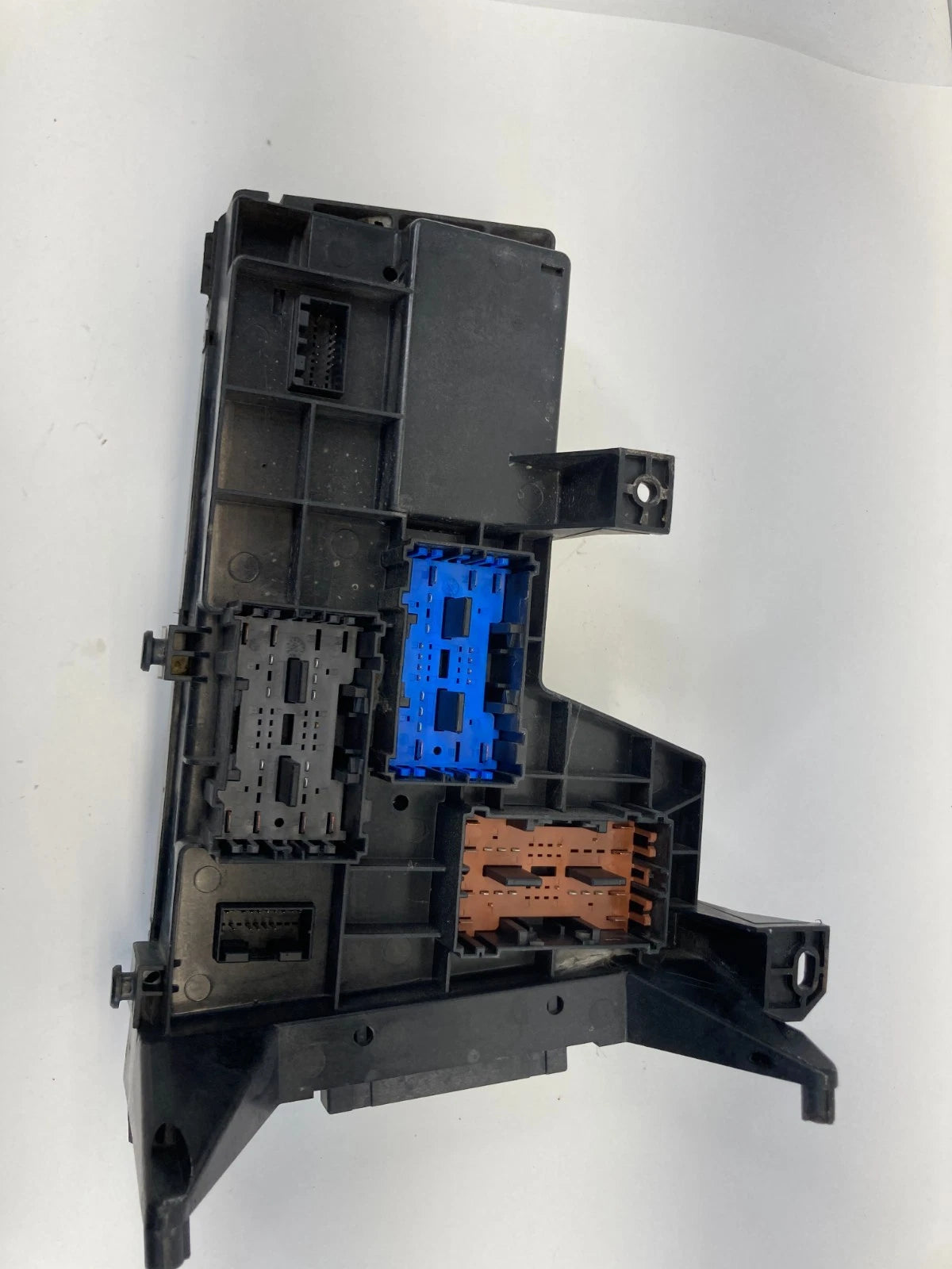 07 08 DODGE DAKOTA 4.7 AT ENGINE FUSE BOX FUSEBOX POWER DISTRIBUTION 04692092AE