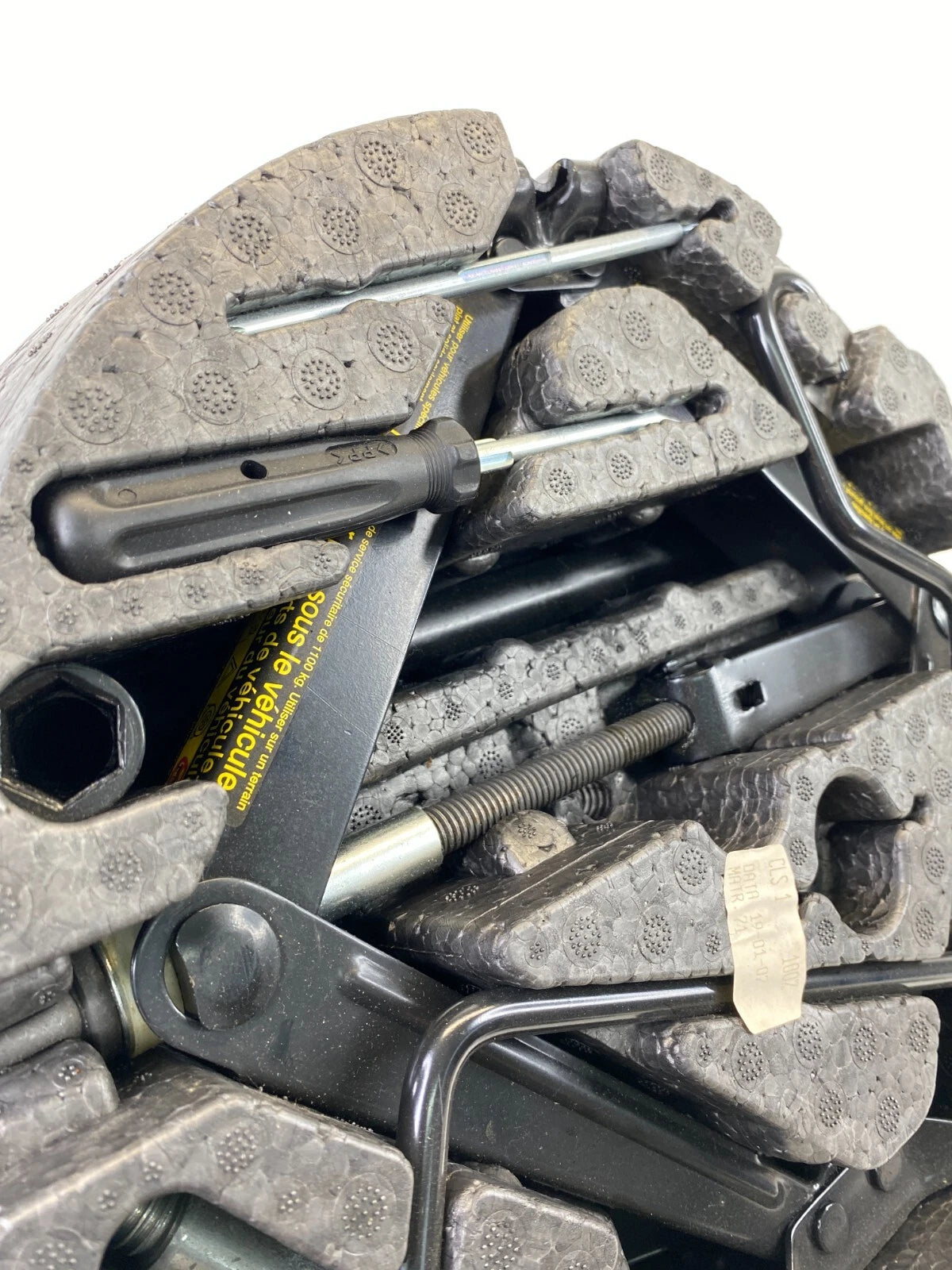 05-11 SAAB 9-3 SEDAN SPARE TIRE EMERGENCY JACK & TOOL KIT ASSEMBLY 13162851 OEM