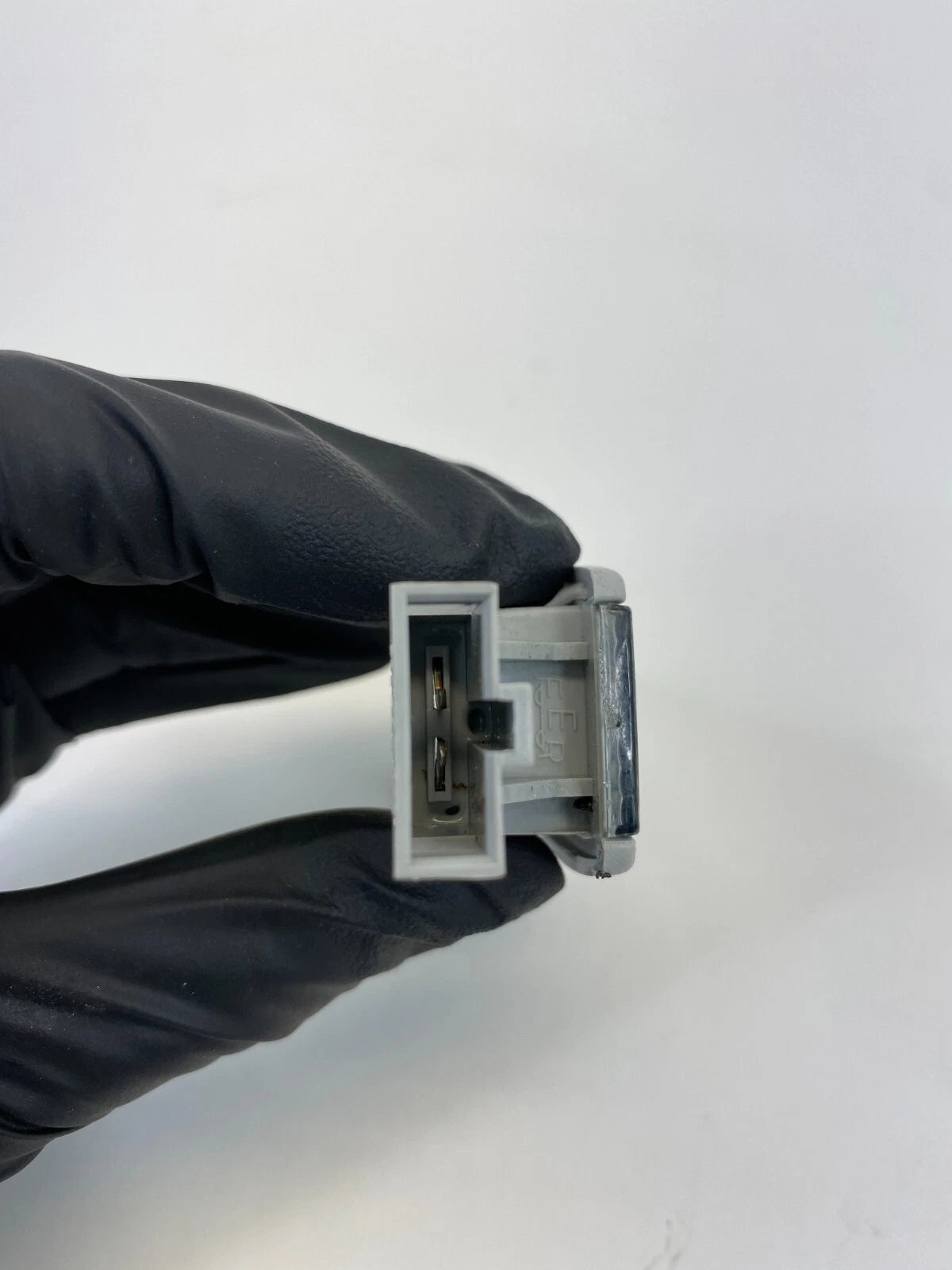 1999-2014 VOLKSWAGEN JETTA SUNVISOR LAMP SUN VISOR VANITY LIGHT 3B0-947-113 OEM