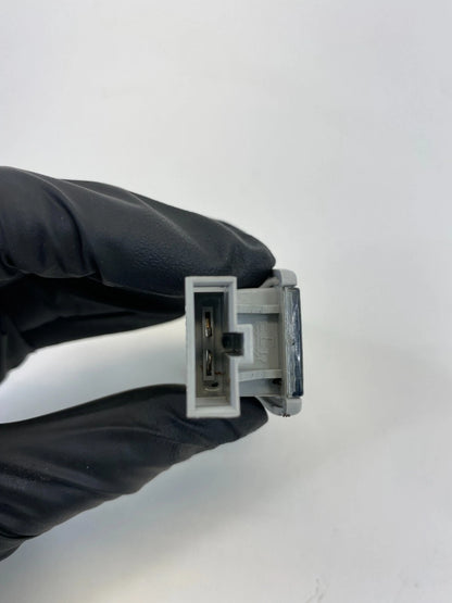 1999-2014 VOLKSWAGEN JETTA SUNVISOR LAMP SUN VISOR VANITY LIGHT 3B0-947-113 OEM