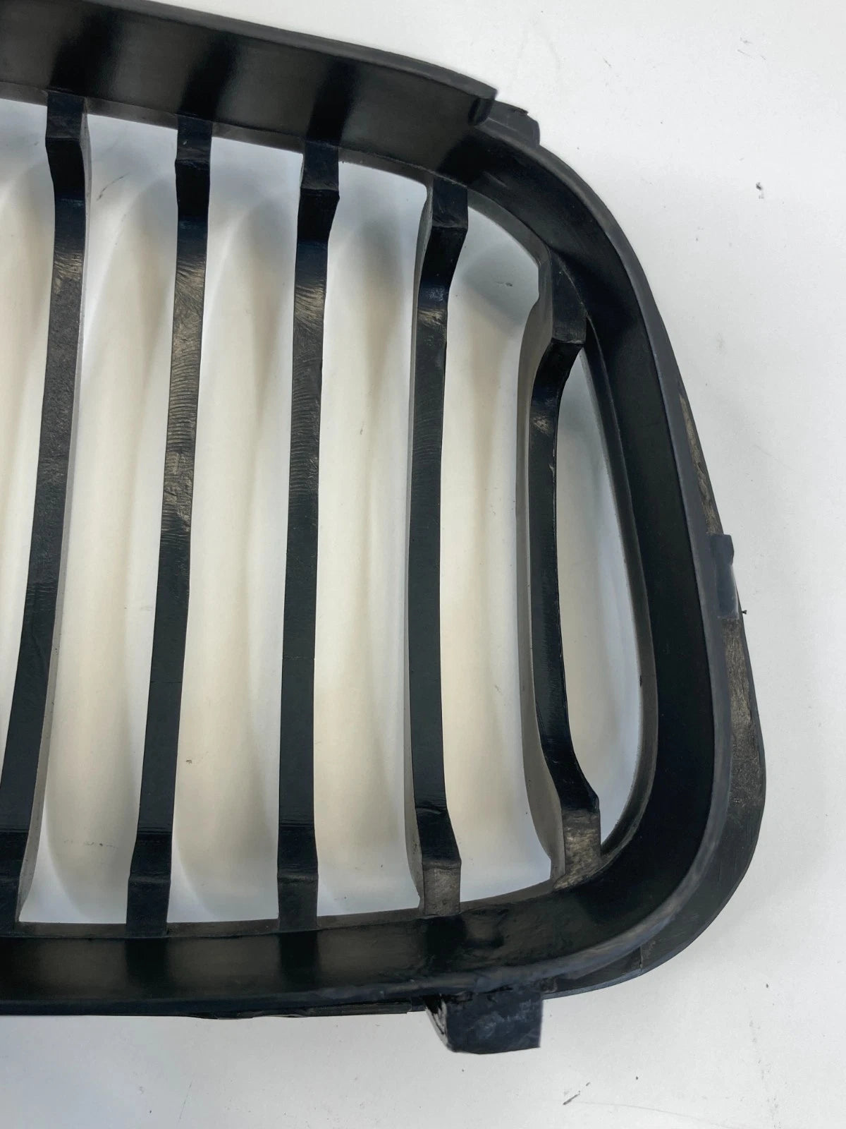 1999 2000 BMW 323I 2001 325I FRONT LEFT DRIVER SIDE BUMPER GRILL GRILLE OEM