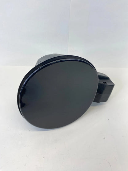 2011-2015 KIA SORENTO FUEL FILLER DOOR GAS LID COVER W/ CAP & FUEL POCKET OEM