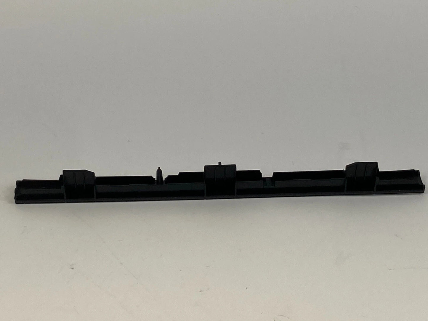 09-12 VOLKSWAGEN CC CENTER DASH INSTRUMENT PANEL BAR TRIM BEZEL 3C0858336N OEM