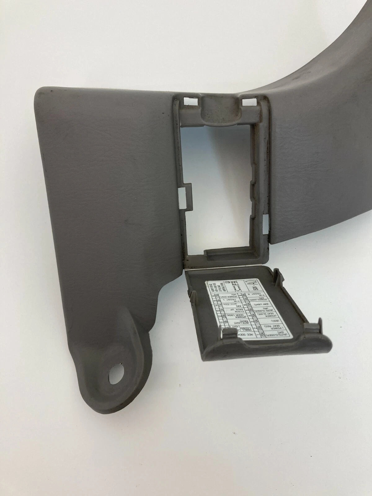 1999-2002 HONDA ODYSSEY RIGHT SIDE COWL BEZEL SCUFF KICK PLATE TRIM PANEL OEM