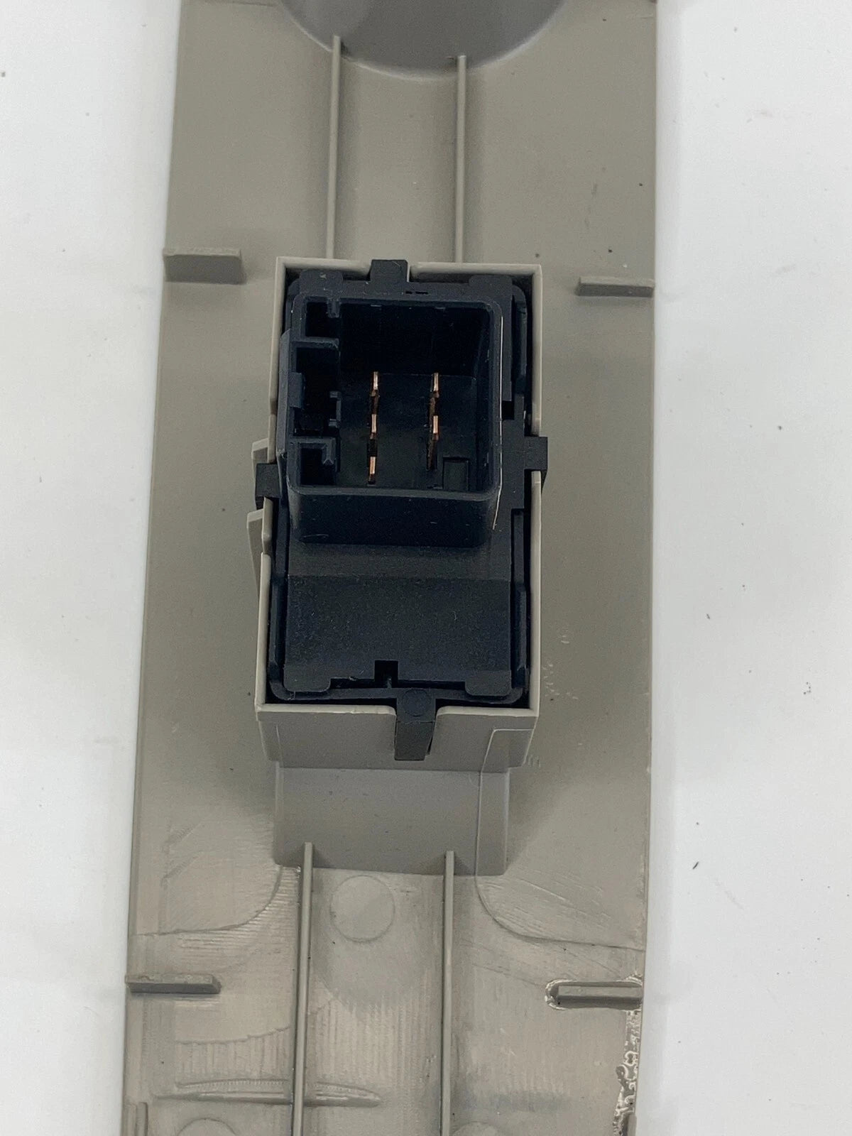 10-12 FORD FUSION FRONT RIGHT DOOR WINDOW BUTTON SWITCH W BEZEL AE535422896C OEM