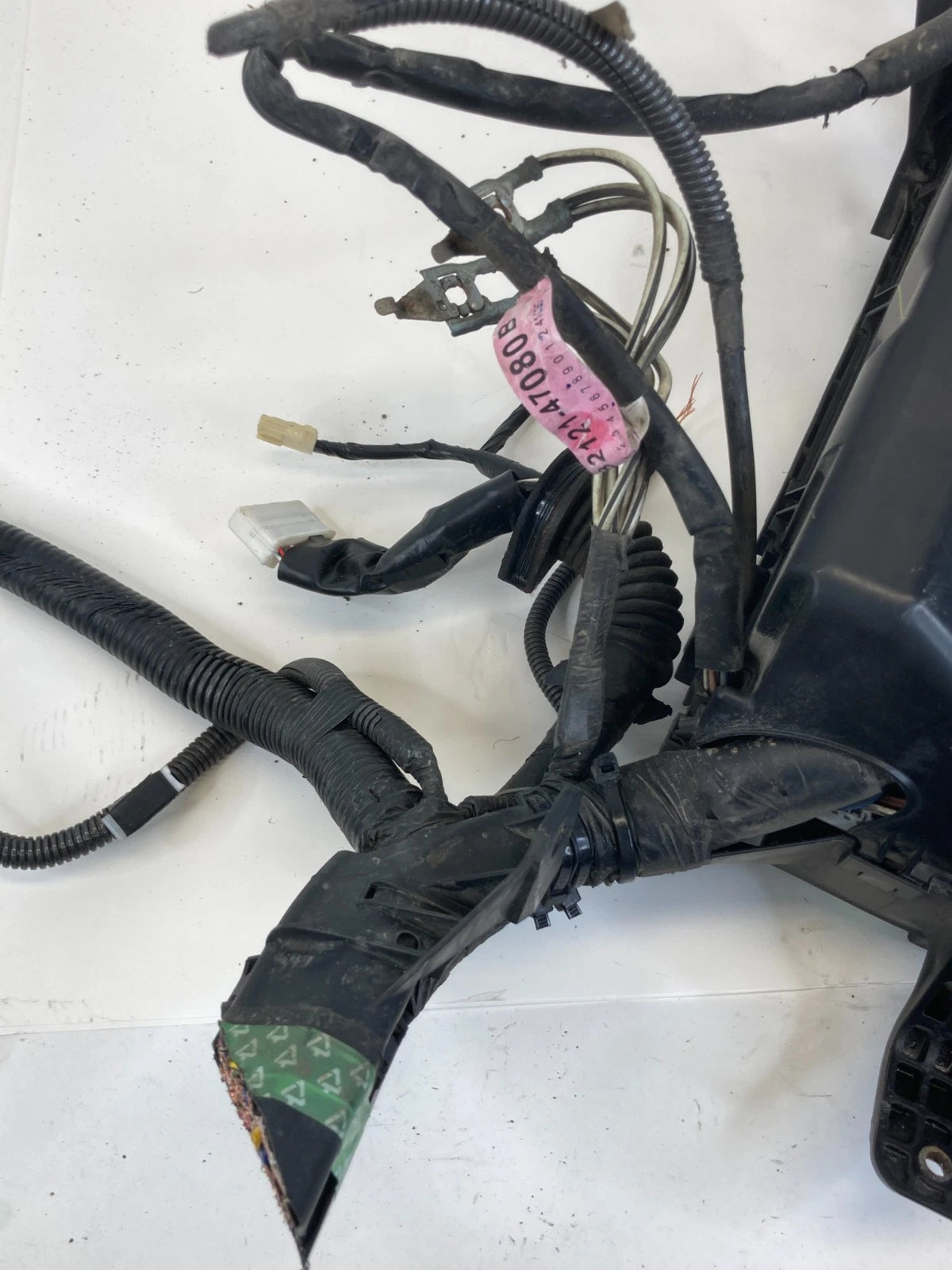 04-09 TOYOTA PRIUS 1.5L ENGINE FUSE BOX RELAY BLOCK JUNCTION WIRE 8212147080 OEM