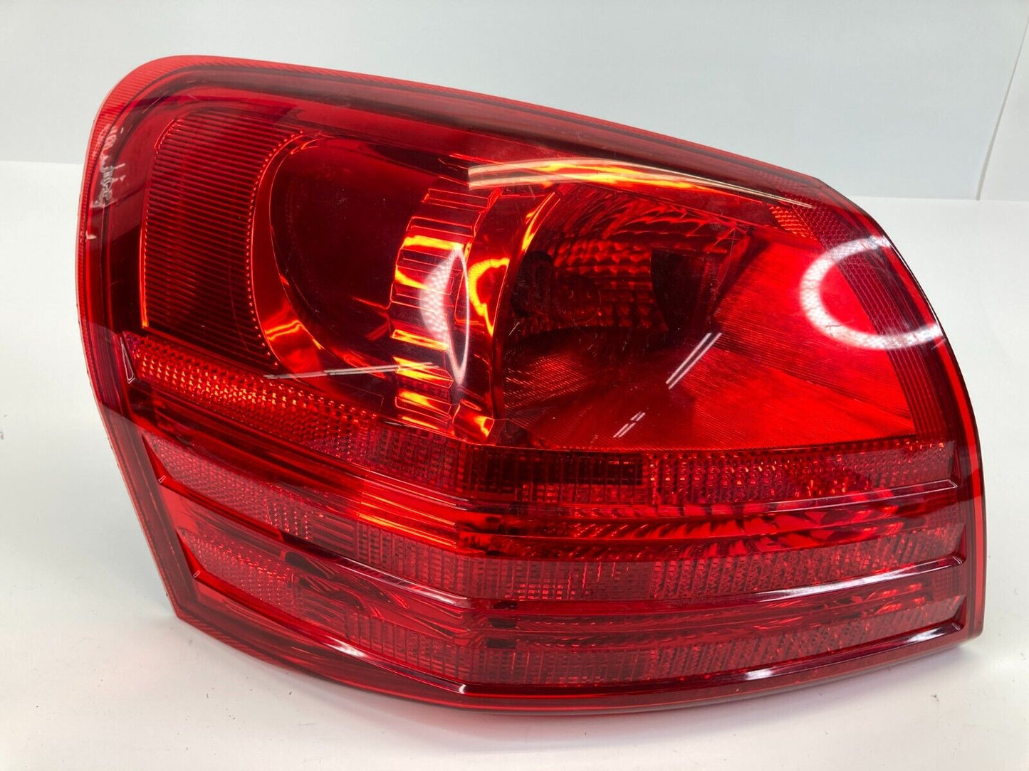 2008 09 10 11 12 2013 Nissan Rogue Left Driver Outer Tail Light Taillight OEM