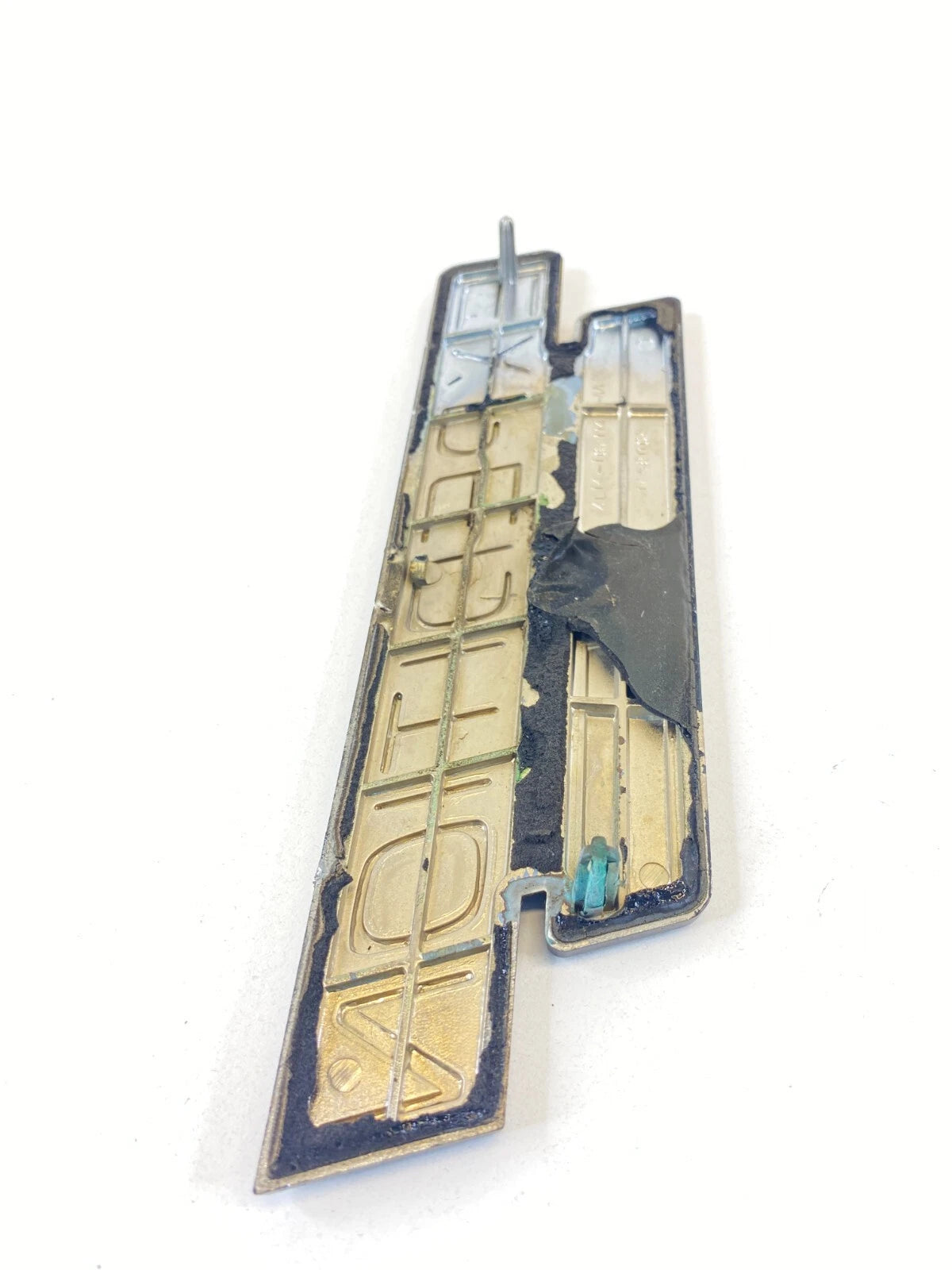 1997-2002 FORD EXPEDITION EDDIE BAUER TRITON V8 FENDER EMBLEM BADGE LOGO