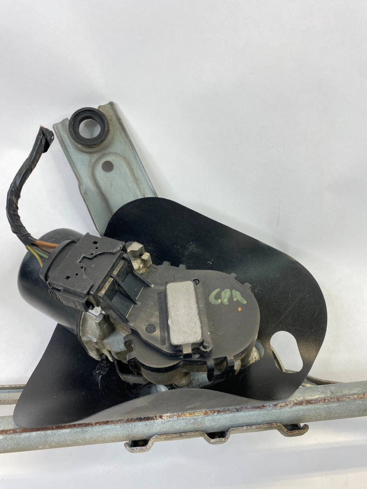 2002-2008 MINI COOPER S WINSHIELD WIPER LINKAGE TRANSMISSION W/ MOTOR ASSY OEM