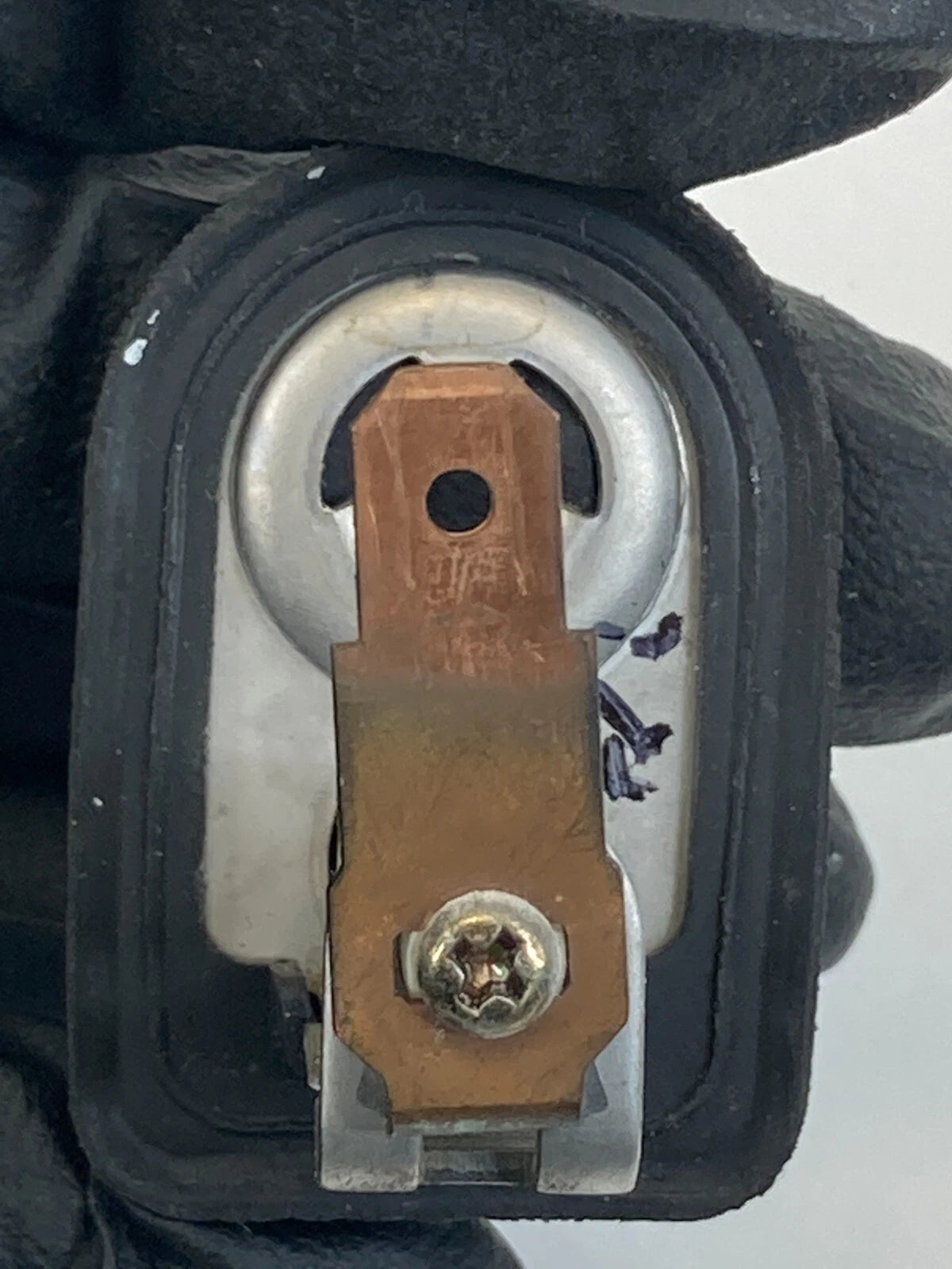 1997-2004 MITSUBISHI MONTERO SPORT REAR LEFT DOOR JAMB AJAR LAMP SWITCH SENSOR