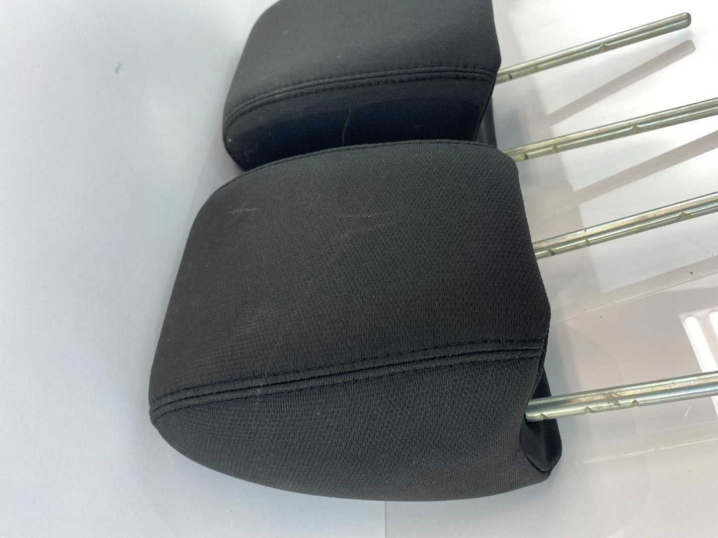 2009-2012 CHEVROLET TRAVERSE FRONT SEAT HEADREST LEFT & RIGHT SET CLOTH OEM