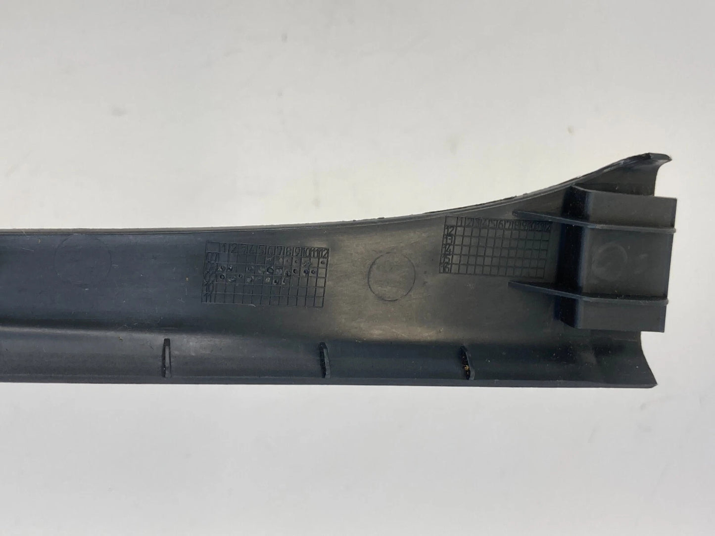 09-12 VW CC FRONT RIGHT PASSENGER SIDE LOWER A-PILLAR TRIM COVER 3C8-868-238 OEM