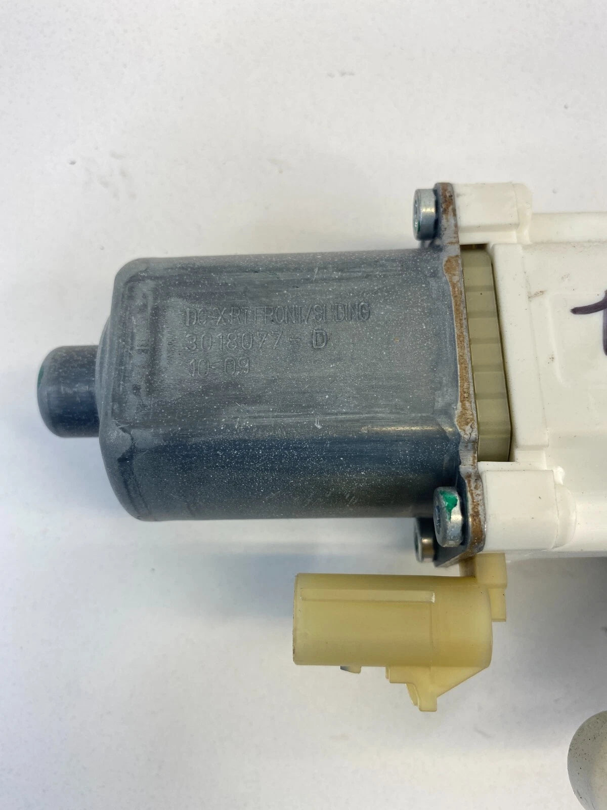 2008-2016 CHRYSLER TOWN & COUNTRY REAR LEFT SLIDING DOOR WINDOW MOTOR 0130822335
