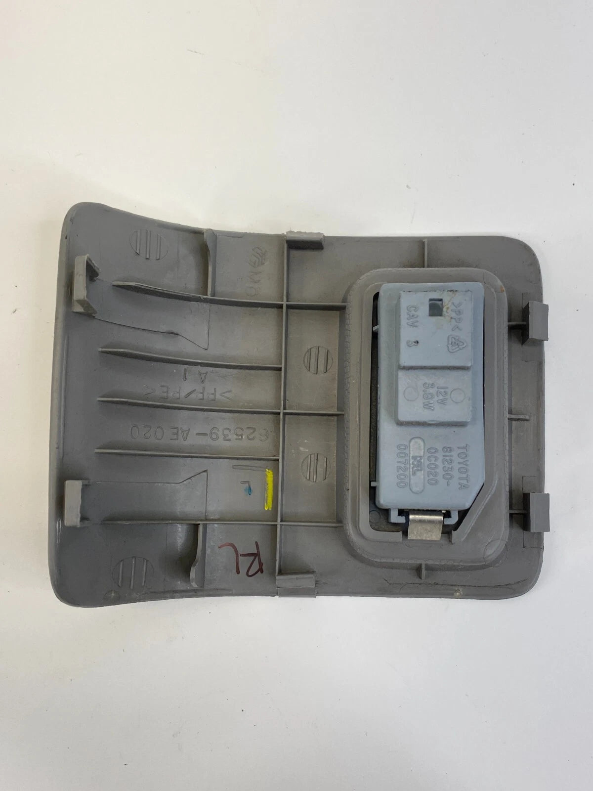 2004-2010 TOYOTA SIENNA REAR LEFT SIDE COURTESY LIGHT LAMP 62539-AE020 OEM