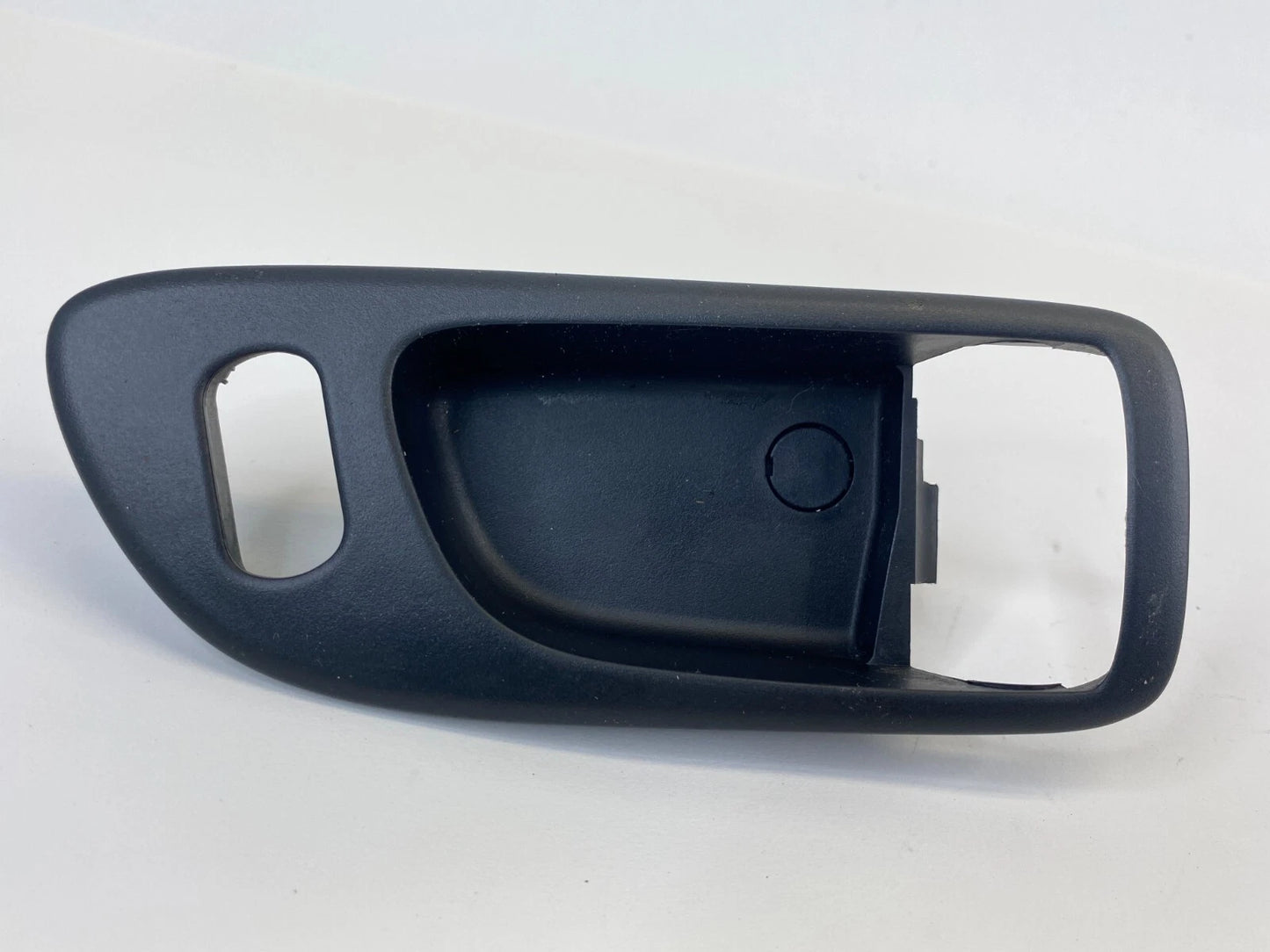 2003-2009 MAZDA 3 MAZDA3 HATCHBACK 5-DR FRONT RIGHT SIDE DOOR HANDLE COVER BEZEL