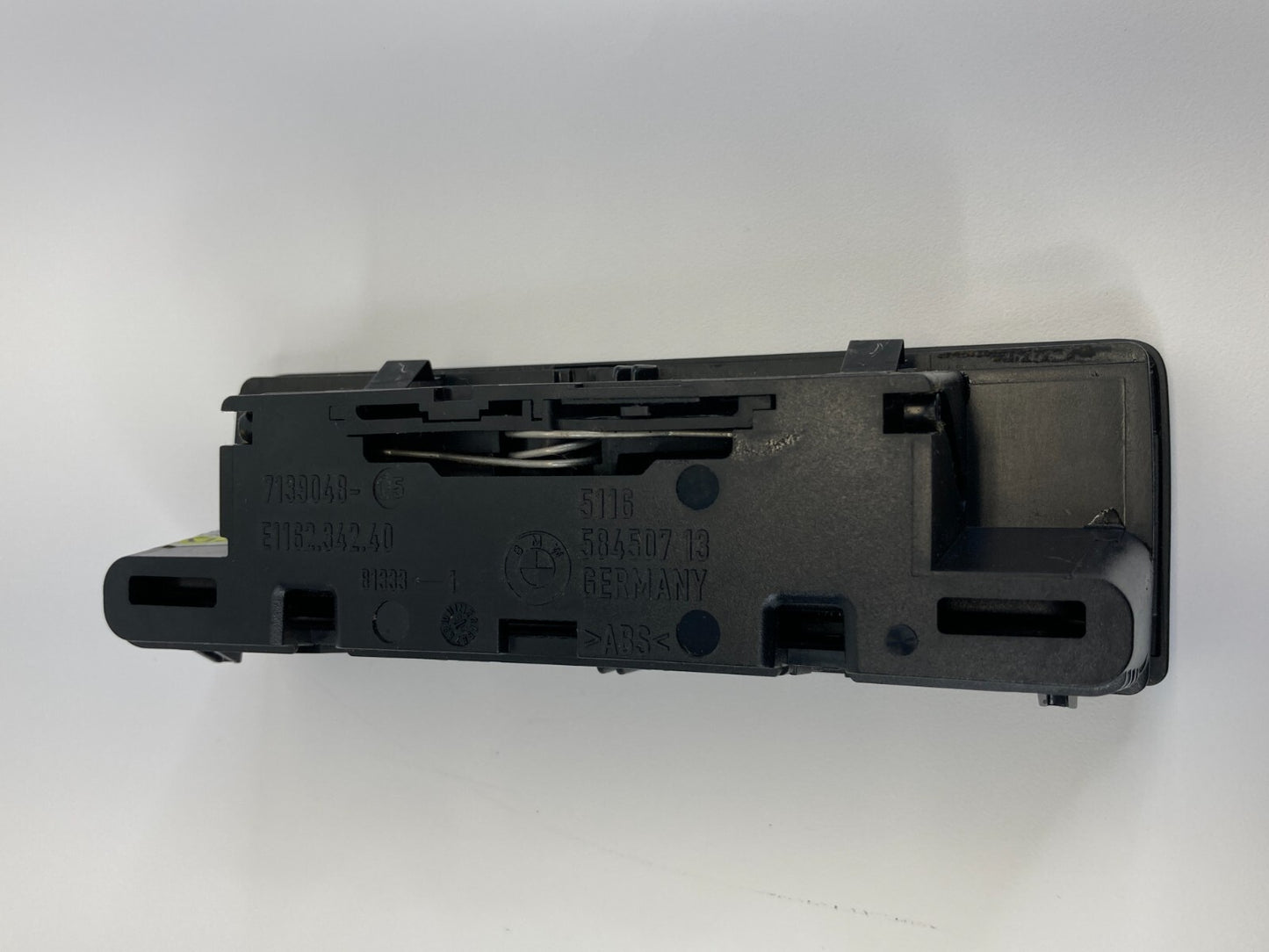 2006 BMW 330i 330xi 325xi 325i Rear Center Console Storage Ashtray 116234240 OEM