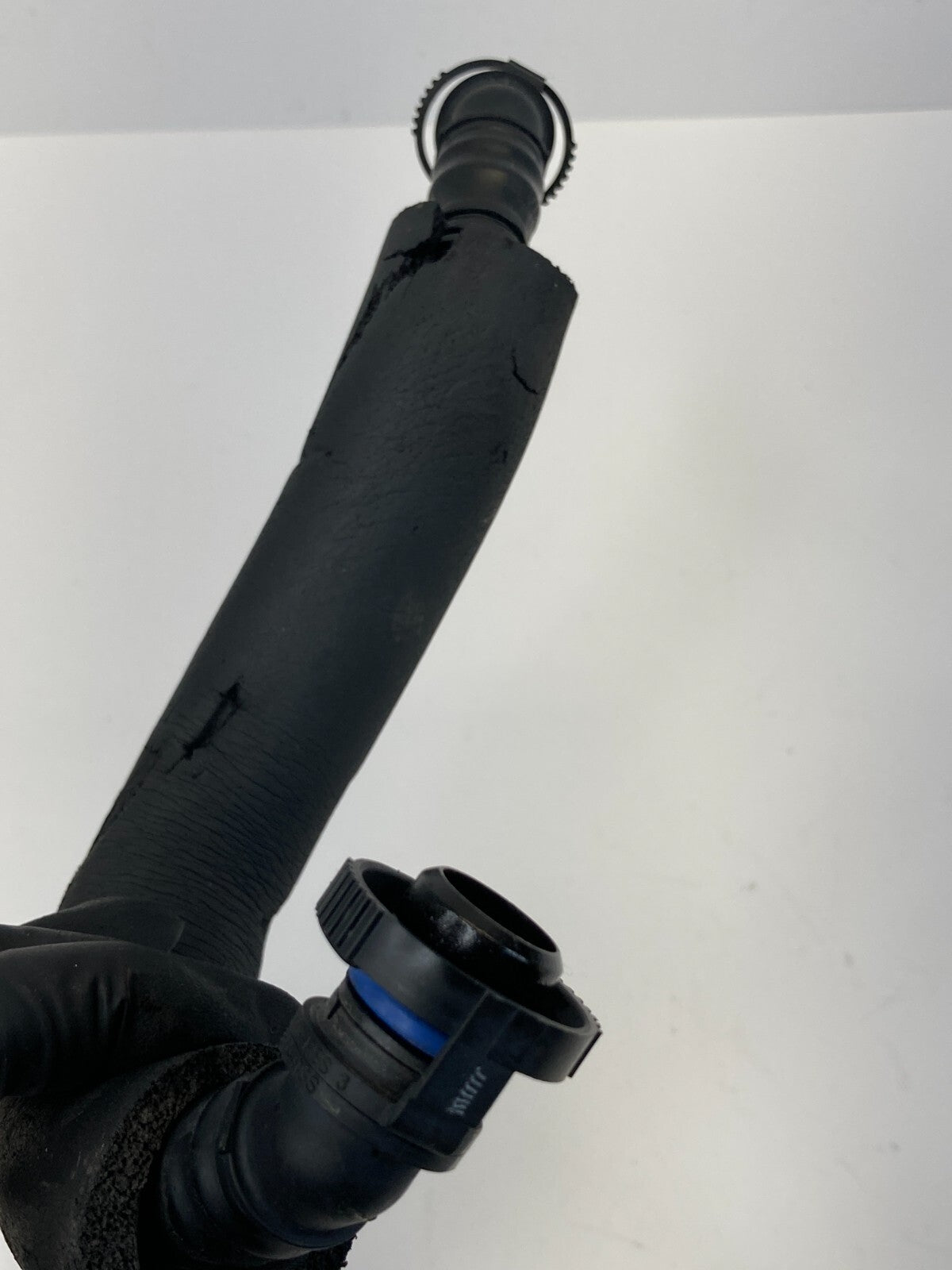 2009-2017 VW Volkswagen CC 2.0L Turbo Sedan PCV Crankcase Breather Hose Pipe OEM