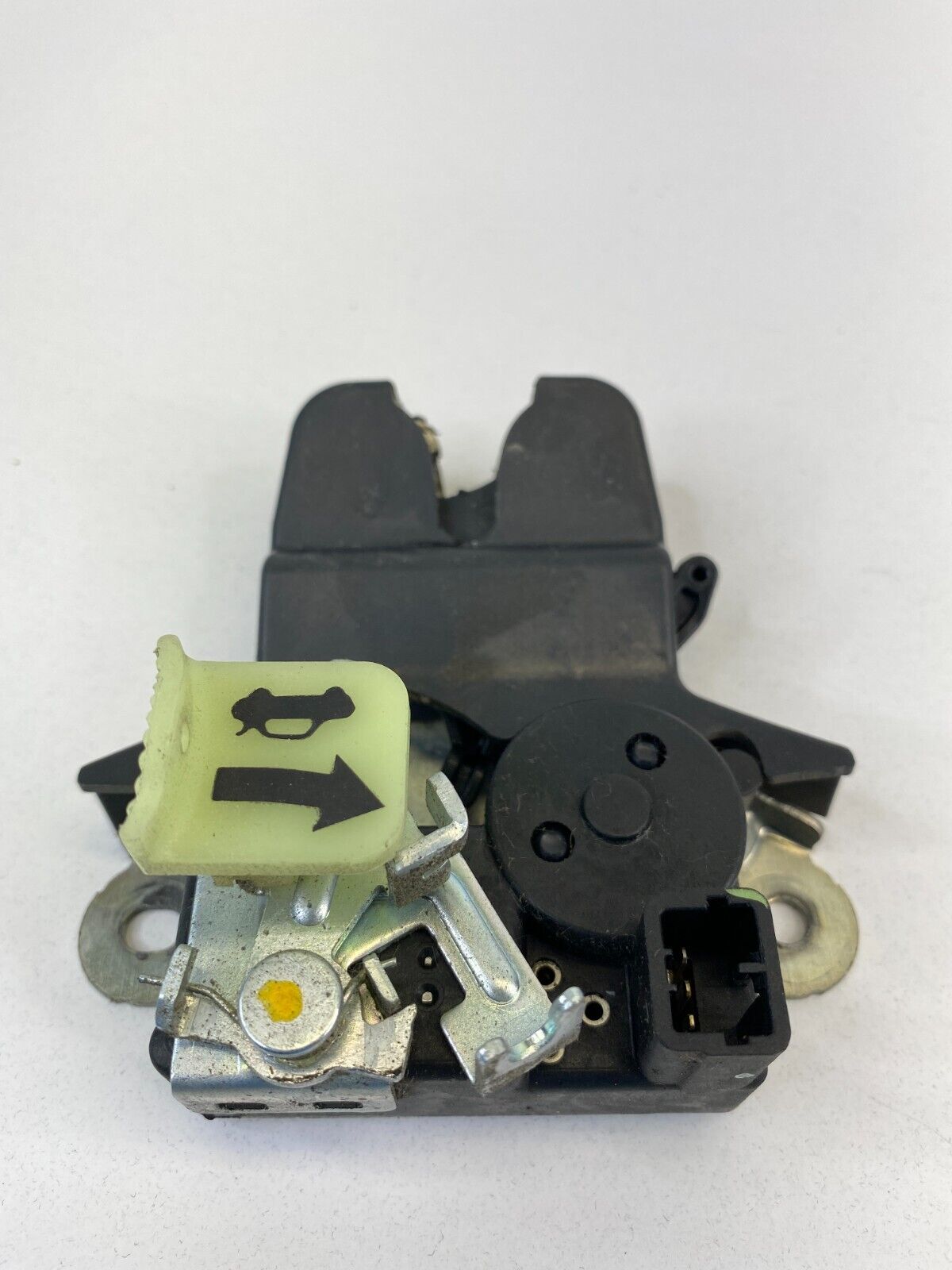 2015 2016 2017 Hyundai Sonata Sedan Rear Trunk Deck Lid Lock Latch Actuator OEM