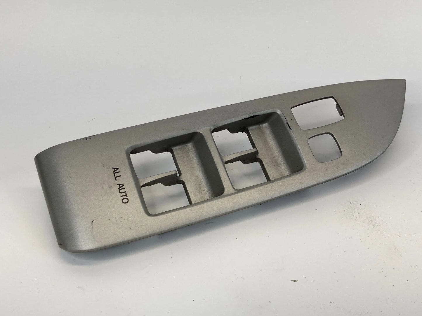 2004-2006 LEXUS RX330 FRONT LEFT DOOR MASTER WINDOW SWITCH BEZEL TRIM 742400E010