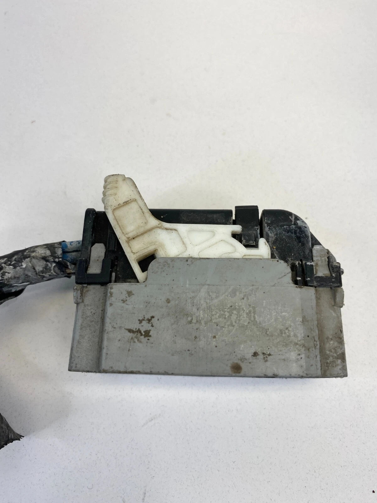 2004-2012 MITSUBISHI GALANT ES ABS ANTI LOCK BRAKE PUMP MODULE PLUG CONNECTOR