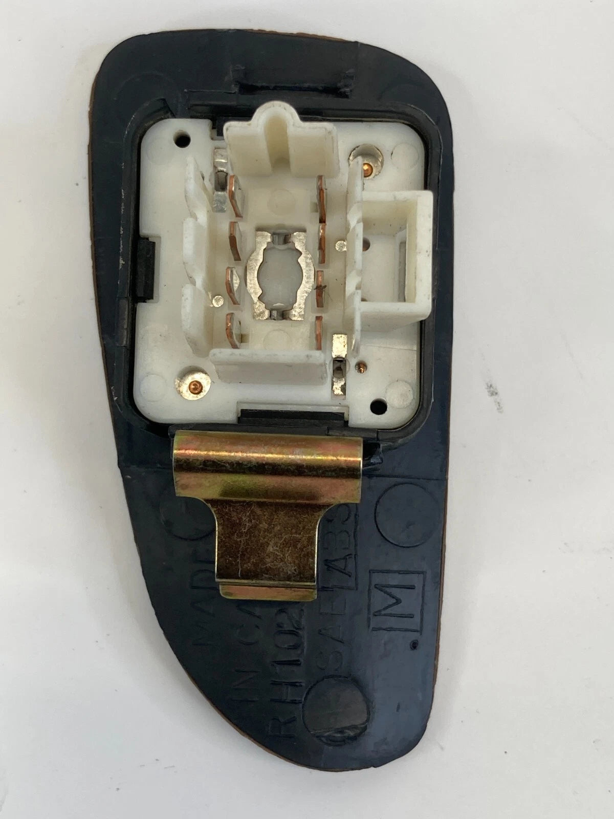 2004 2005 BUICK CENTURY REAR RIGHT SIDE DOOR POWER WINDOW SWITCH BUTTON 10262608