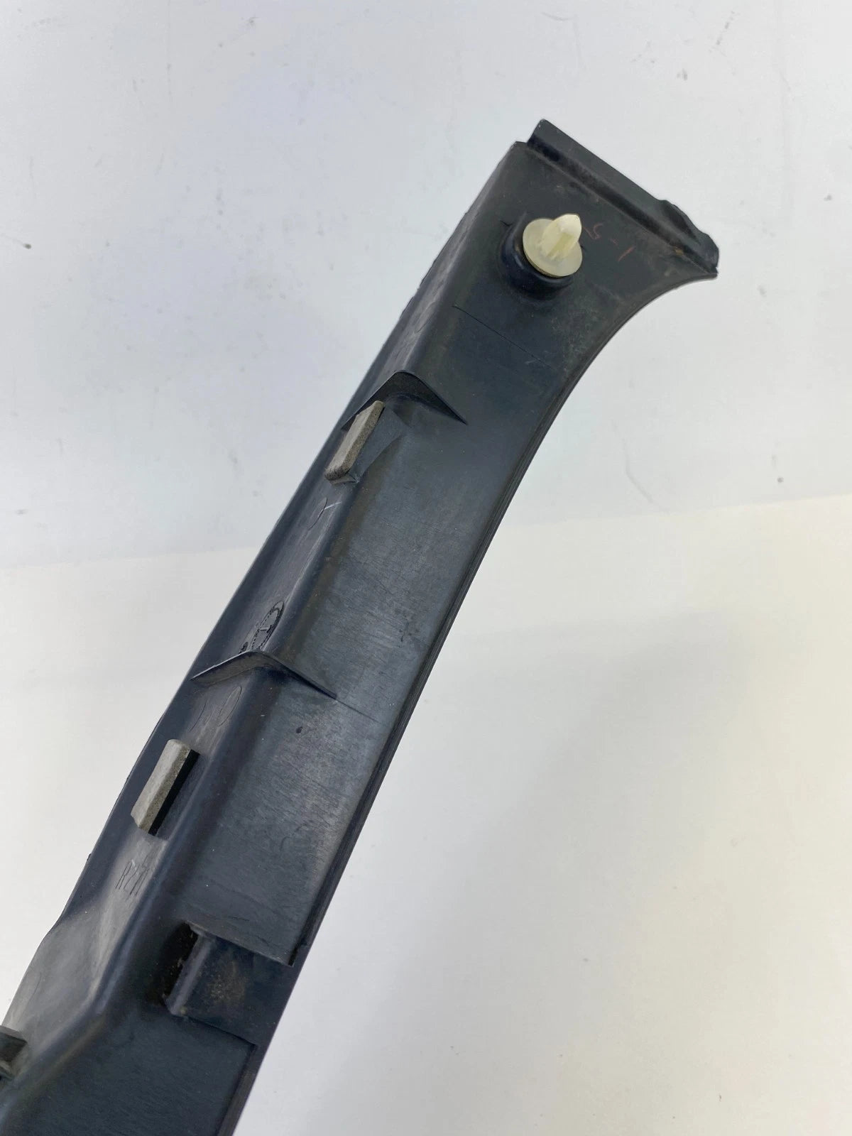 2007-2009 LEXUS RX350 04-06 RX330 LEFT DRIVER LIFTGATE STOPPER COVER 64458-0E010