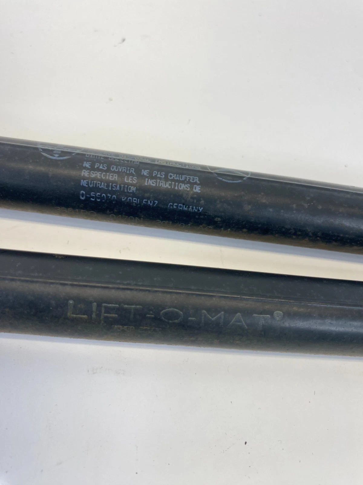 01-05 MERCEDES-BENZ C240 2.6L WAGON REAR TRUNK TAILGATE LIFT SUPPORTS STRUTS OEM