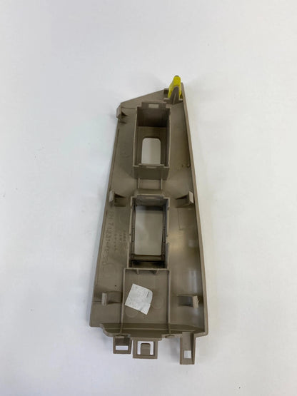 03-08 TOYOTA COROLLA FRONT RIGHT PASSENGER DOOR WINDOW SWITCH BEZEL 7423102320A