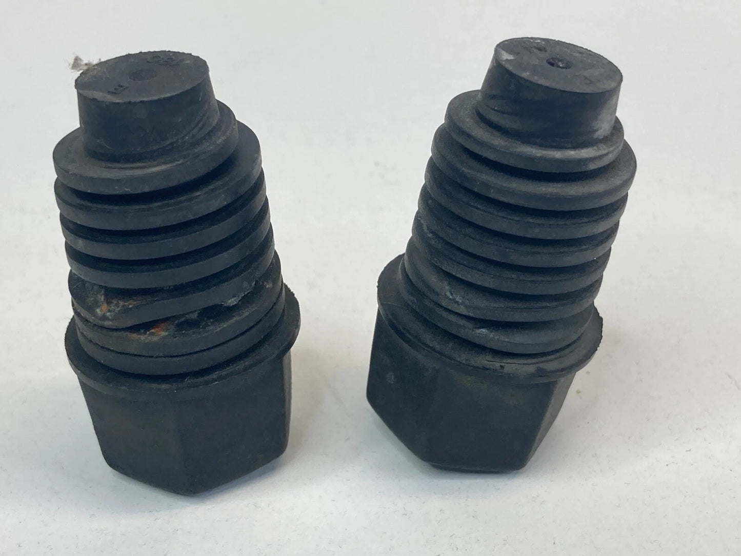 2006-2011 CADILLAC DTS FRONT HOOD RUBBER CUSHION BUFFER STOPPER BUMPER PAIR