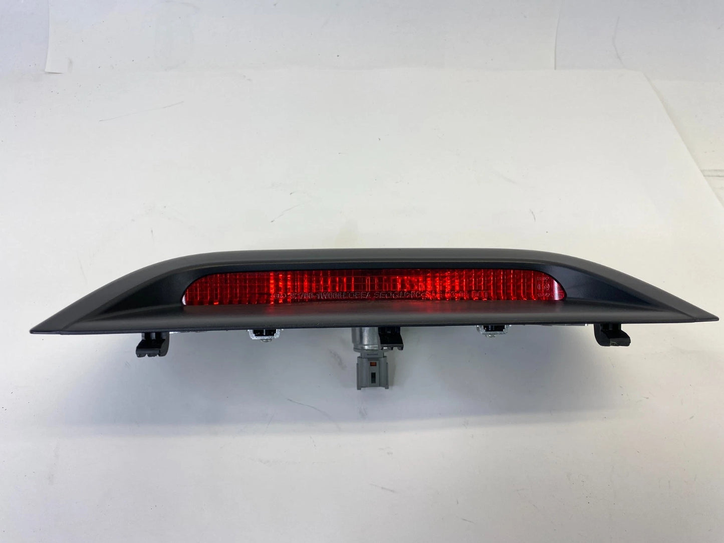 2012-2017 KIA RIO SEDAN REAR CENTER HIGH MOUNT STOP LIGHT LAMP OEM