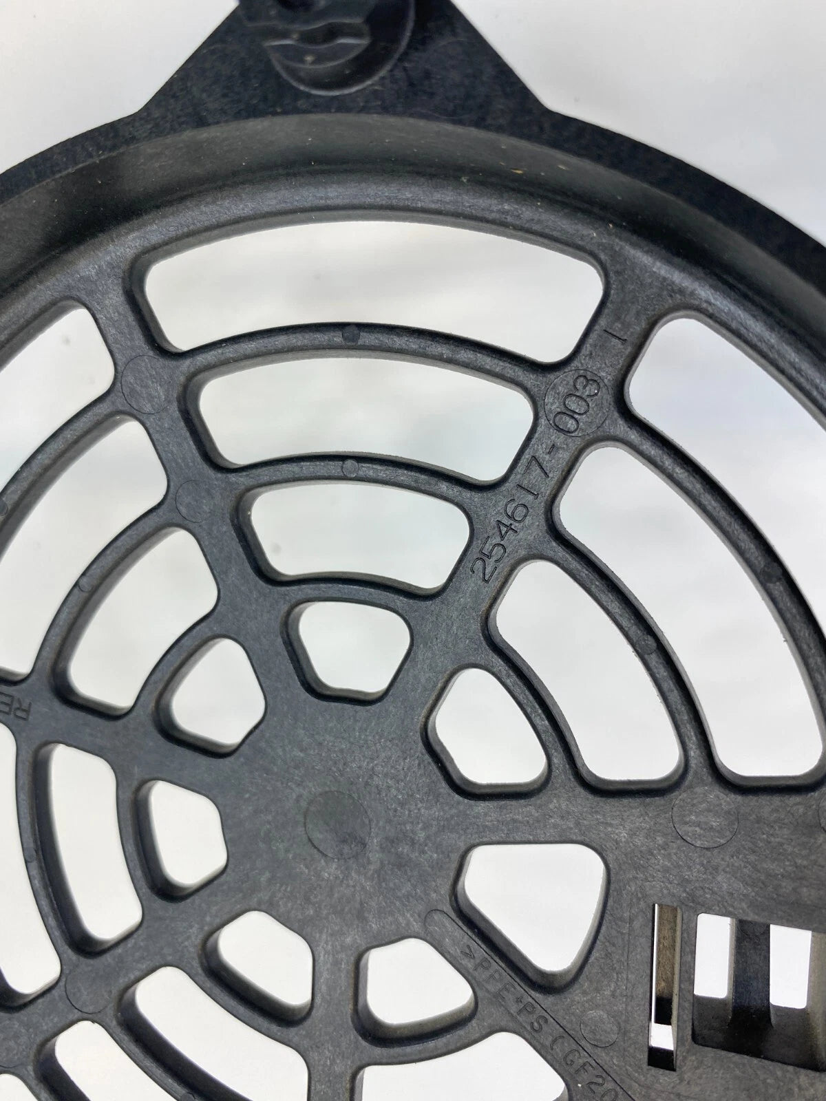 2003-2006 CHEVROLET AVALANCHE SUT WOOFER SUBWOOFER SOUND SPEAKER COVER GRILLE