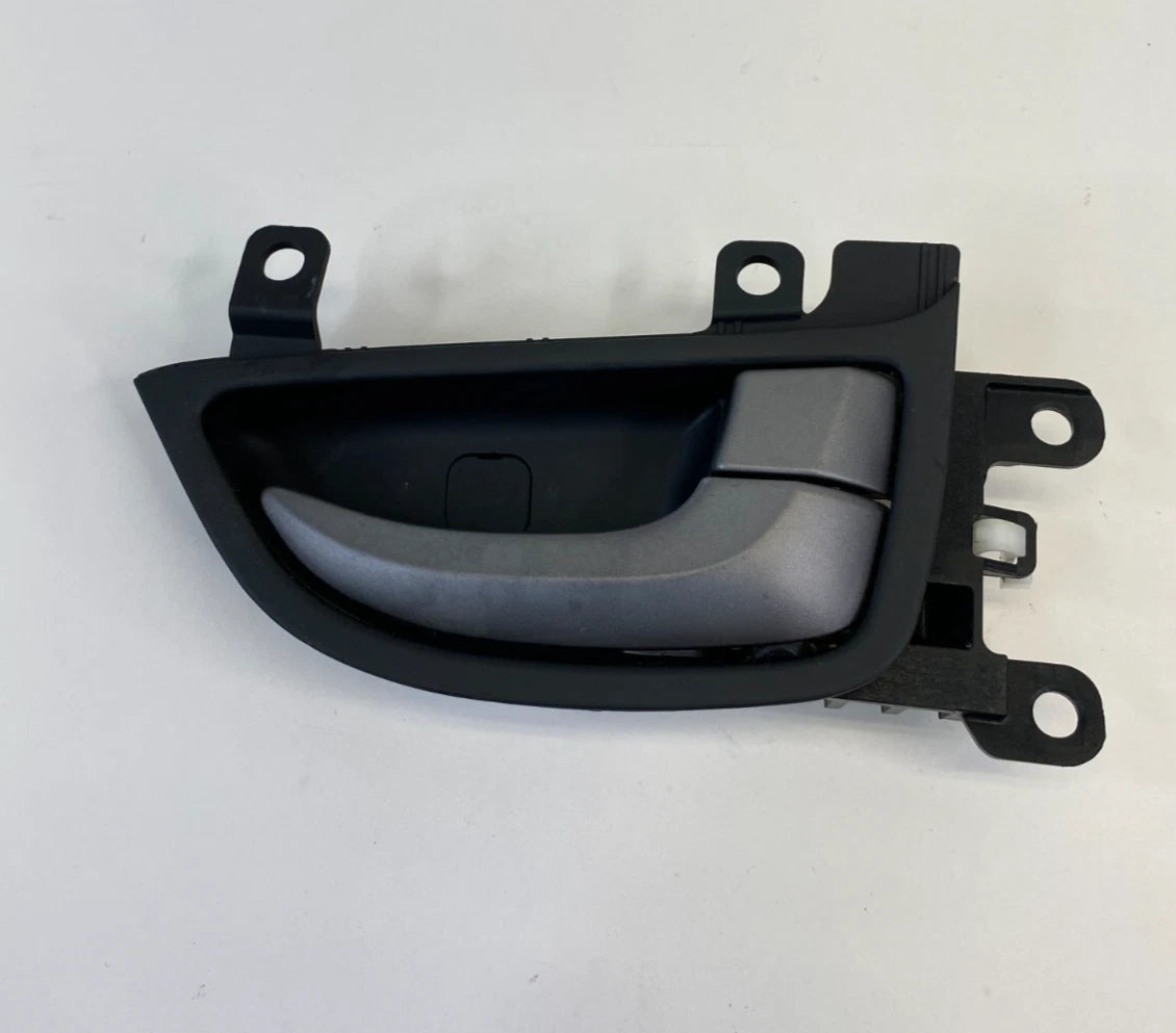 2011-2016 HYUNDAI ELANTRA FRONT RIGHT INTERIOR DOOR HANDLE 82623-MD000 OEM