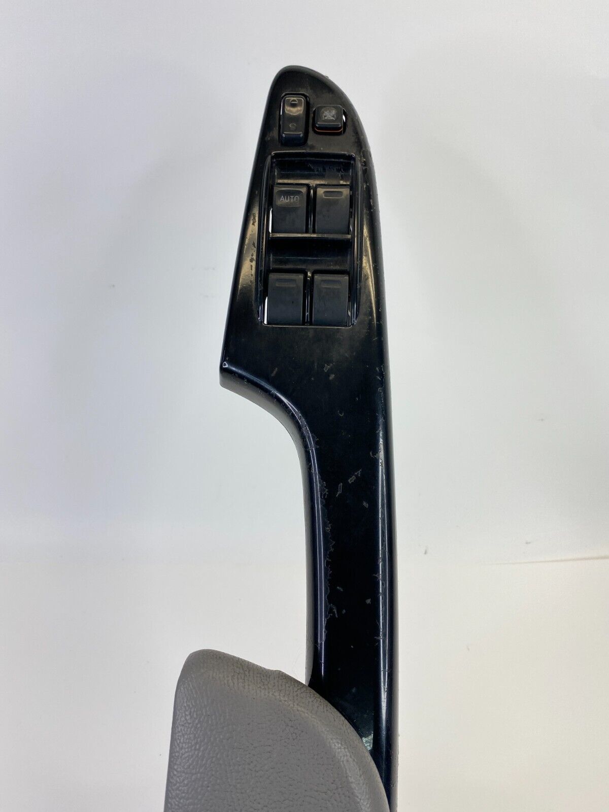 04-10 Toyota Sienna Front Left Side Door Armrest w/ Master Switch 74232-AE011