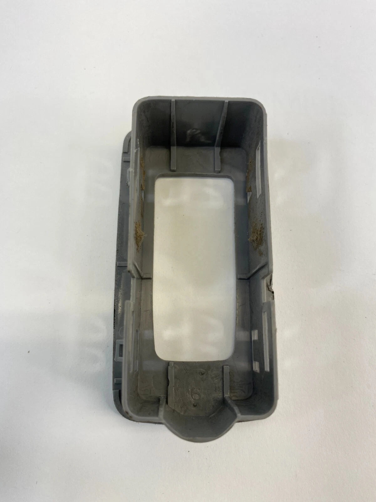 2005-2010 CHRYSLER 300 REAR LEFT BACK DOOR WINDOW SWITCH BEZEL COVER TRIM OEM