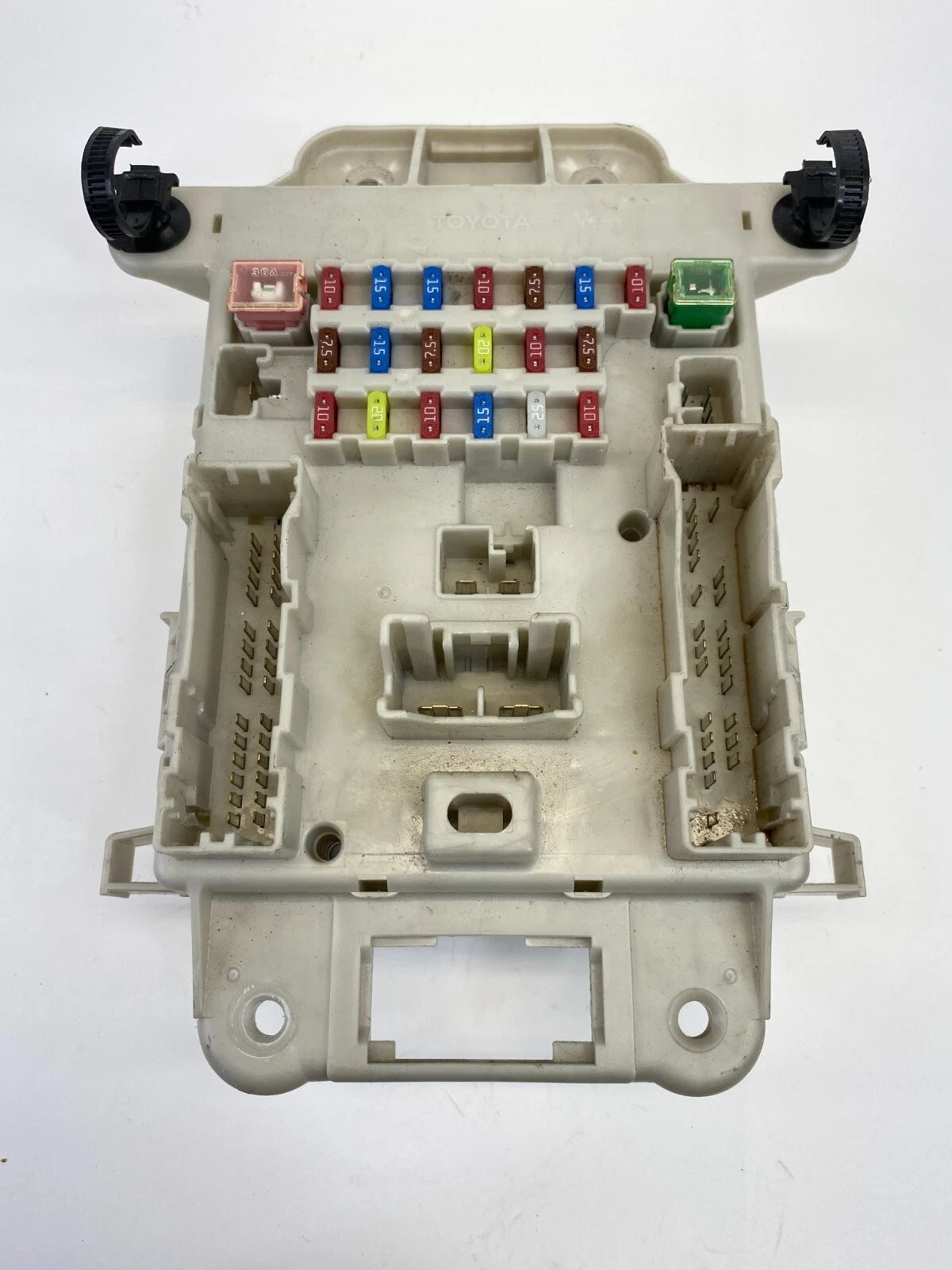 2004 04 Toyota RAV4 2.4L AT Interior Dash Cabin Fuse Relay Box Fusebox Block OEM