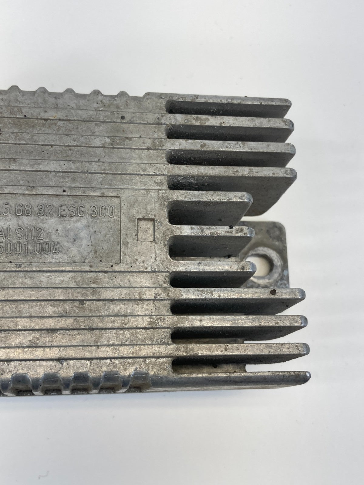 1998 1999 Mercedes-Benz Cooling Fan Control Relay Module 023-545-68-32 OEM