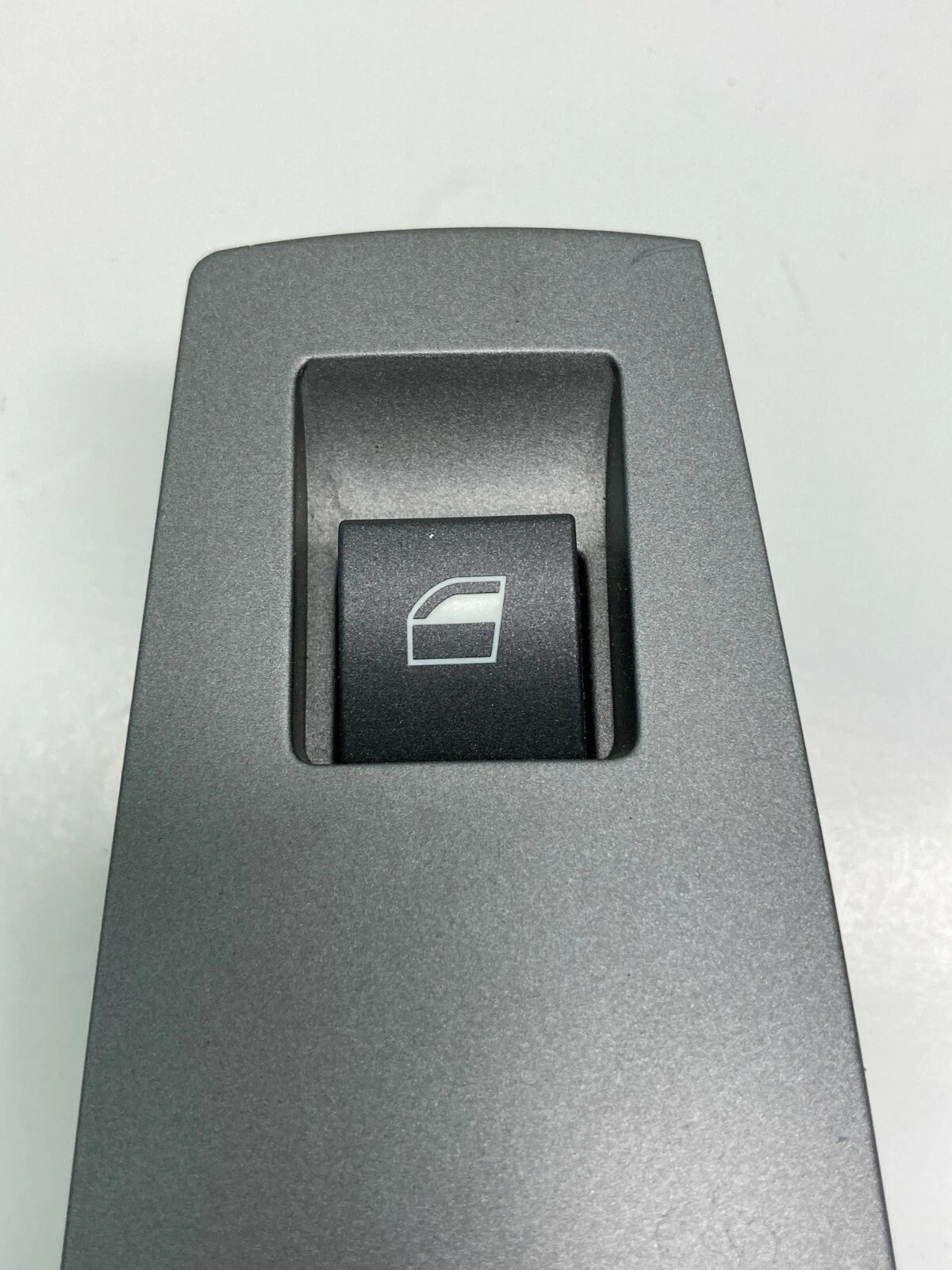 02-05 BMW 745I 745LI 03-08 760LI REAR RIGHT WINDOW SWITCH TRIM ASHTRAY FINISHER
