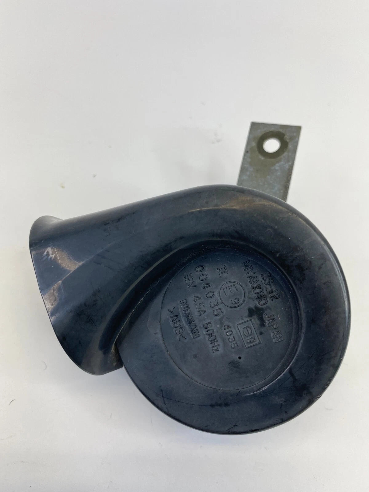 2003-2007 INFINITI G35 HIGH TONE HORN NOTE SIGNAL ALARM SIREN E9004035 OEM